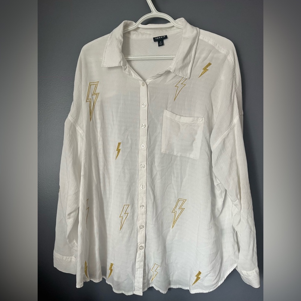 Torrid White and Gold Lightning Top ⚡️